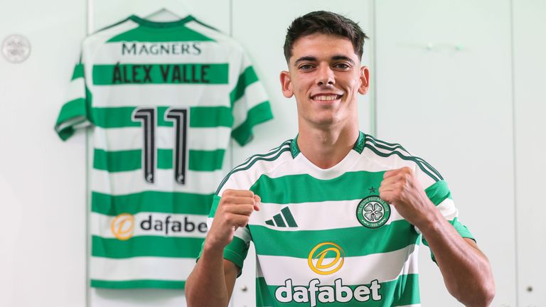 Alex Valle has joined Celtic on loan from Barcelona